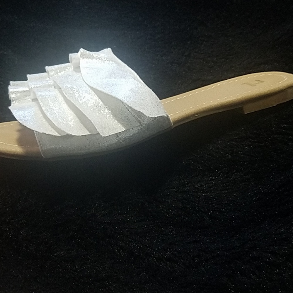 Slipper - Picture 2 of 5